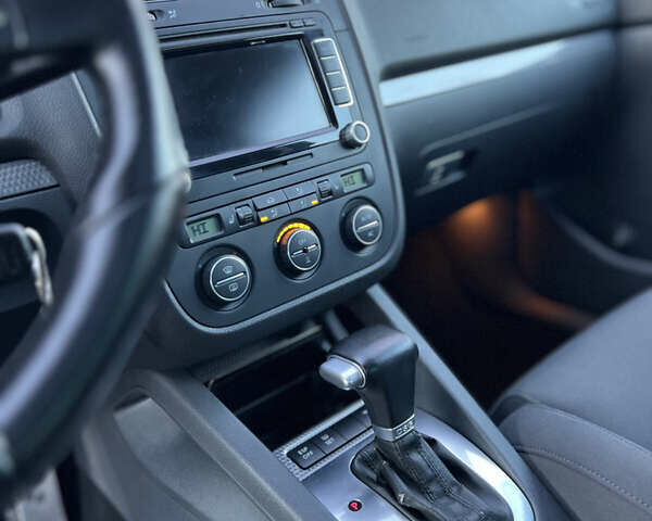 Фольксваген Гольф 2008 в Ровно на Automoto.ua Черный Фольксваген Гольф, объемом двигателя 1.4 л и пробегом 254 тыс. км за 7700 $, фото 12 на Automoto.ua