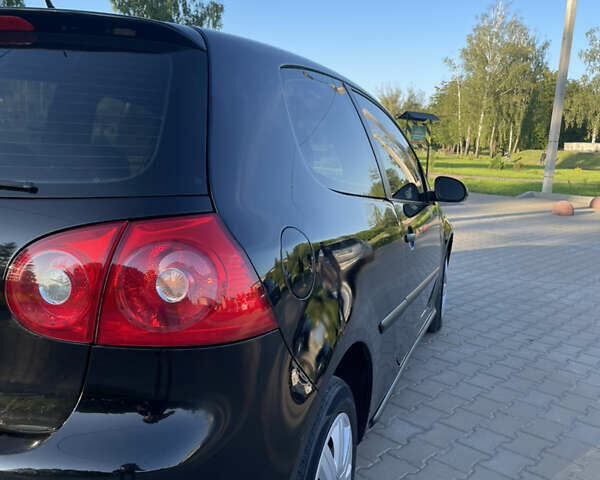 Черный Фольксваген Гольф, объемом двигателя 1.6 л и пробегом 340 тыс. км за 4999 $, фото 8 на Automoto.ua