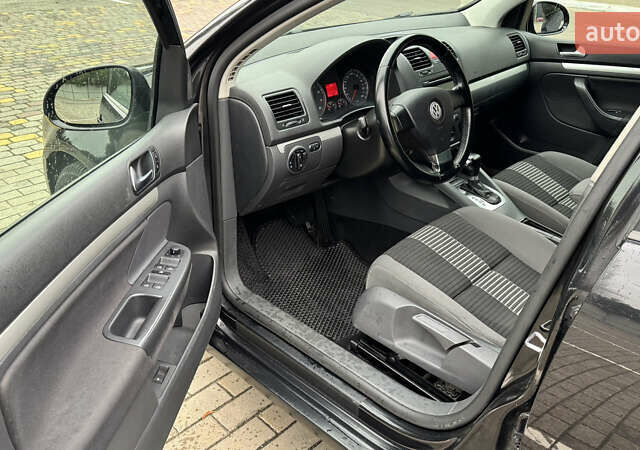 Черный Фольксваген Гольф, объемом двигателя 1.39 л и пробегом 242 тыс. км за 6999 $, фото 10 на Automoto.ua