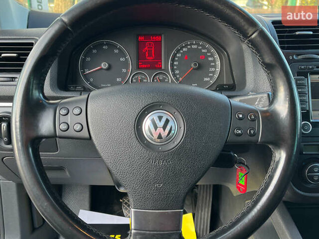 Черный Фольксваген Гольф, объемом двигателя 1.4 л и пробегом 248 тыс. км за 6999 $, фото 11 на Automoto.ua