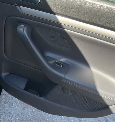 Черный Фольксваген Гольф, объемом двигателя 1.97 л и пробегом 158 тыс. км за 7300 $, фото 7 на Automoto.ua