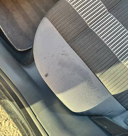 Чорний Фольксваген Гольф, об'ємом двигуна 1.6 л та пробігом 230 тис. км за 7600 $, фото 26 на Automoto.ua