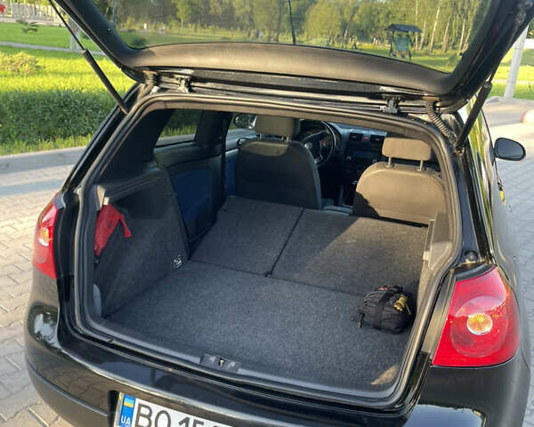 Черный Фольксваген Гольф, объемом двигателя 1.6 л и пробегом 340 тыс. км за 4999 $, фото 24 на Automoto.ua