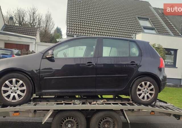 Черный Фольксваген Гольф, объемом двигателя 1.6 л и пробегом 242 тыс. км за 5850 $, фото 4 на Automoto.ua