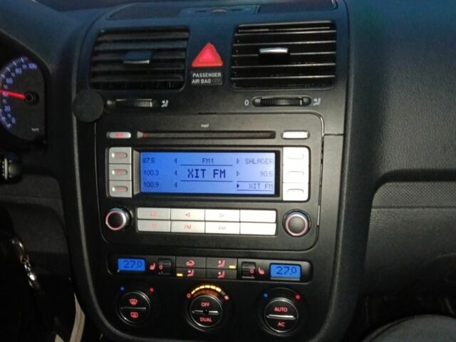 Черный Фольксваген Гольф, объемом двигателя 1.9 л и пробегом 315 тыс. км за 6800 $, фото 15 на Automoto.ua