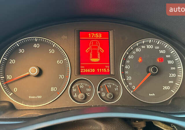 Чорний Фольксваген Гольф, об'ємом двигуна 1.6 л та пробігом 230 тис. км за 7600 $, фото 38 на Automoto.ua