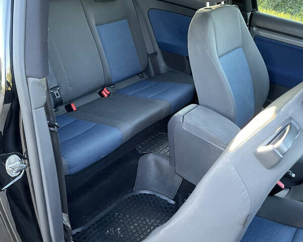 Черный Фольксваген Гольф, объемом двигателя 1.6 л и пробегом 340 тыс. км за 4999 $, фото 26 на Automoto.ua