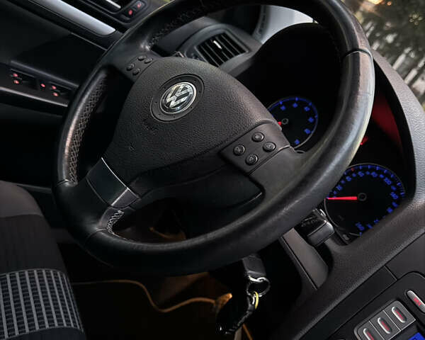 Чорний Фольксваген Гольф, об'ємом двигуна 1.6 л та пробігом 203 тис. км за 6600 $, фото 32 на Automoto.ua