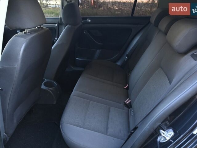 Чорний Фольксваген Гольф, об'ємом двигуна 1.4 л та пробігом 212 тис. км за 5555 $, фото 5 на Automoto.ua