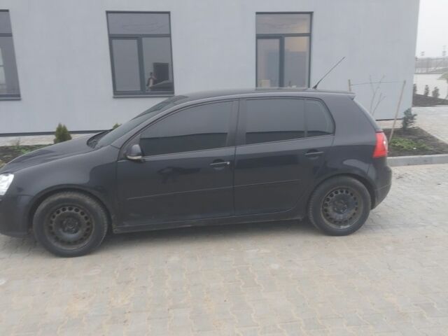 Черный Фольксваген Гольф, объемом двигателя 0 л и пробегом 324 тыс. км за 4400 $, фото 2 на Automoto.ua