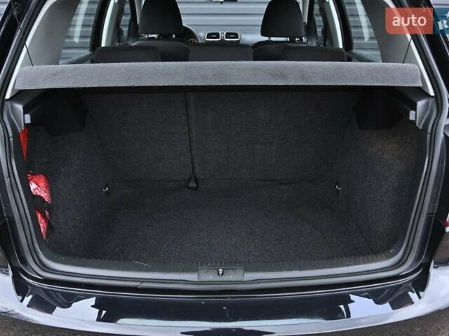 Черный Фольксваген Гольф, объемом двигателя 1.6 л и пробегом 217 тыс. км за 7700 $, фото 29 на Automoto.ua