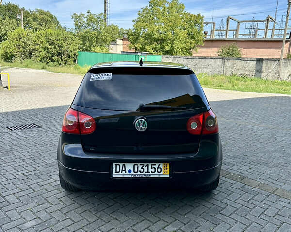 Черный Фольксваген Гольф, объемом двигателя 1.4 л и пробегом 215 тыс. км за 5999 $, фото 4 на Automoto.ua