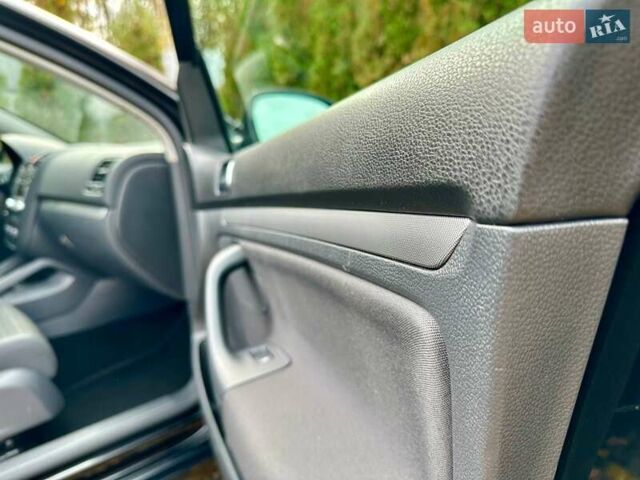 Черный Фольксваген Гольф, объемом двигателя 1.6 л и пробегом 215 тыс. км за 6300 $, фото 80 на Automoto.ua