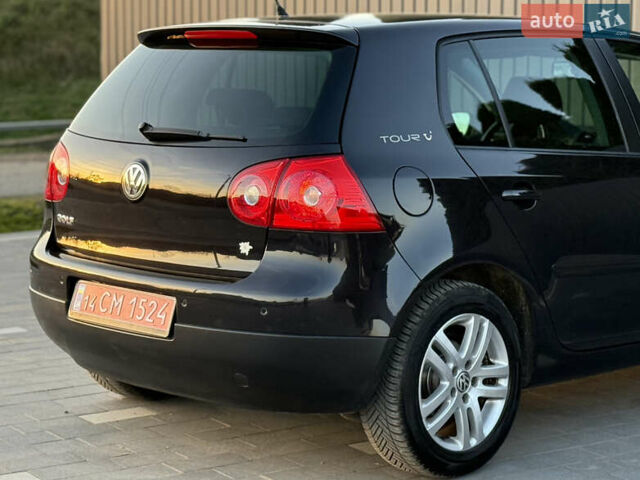 Черный Фольксваген Гольф, объемом двигателя 1.4 л и пробегом 211 тыс. км за 5690 $, фото 46 на Automoto.ua