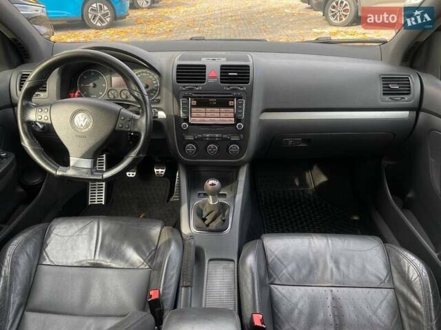 Черный Фольксваген Гольф, объемом двигателя 1.9 л и пробегом 266 тыс. км за 6400 $, фото 15 на Automoto.ua
