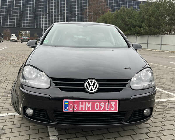 Черный Фольксваген Гольф, объемом двигателя 0 л и пробегом 240 тыс. км за 6600 $, фото 1 на Automoto.ua