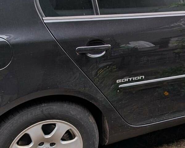 Чорний Фольксваген Гольф, об'ємом двигуна 1.6 л та пробігом 178 тис. км за 5900 $, фото 2 на Automoto.ua