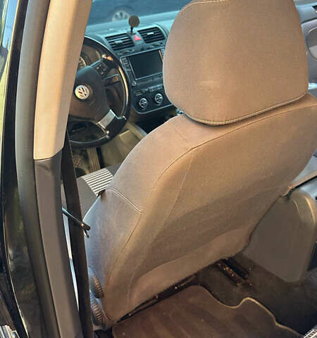 Чорний Фольксваген Гольф, об'ємом двигуна 1.6 л та пробігом 230 тис. км за 7600 $, фото 27 на Automoto.ua