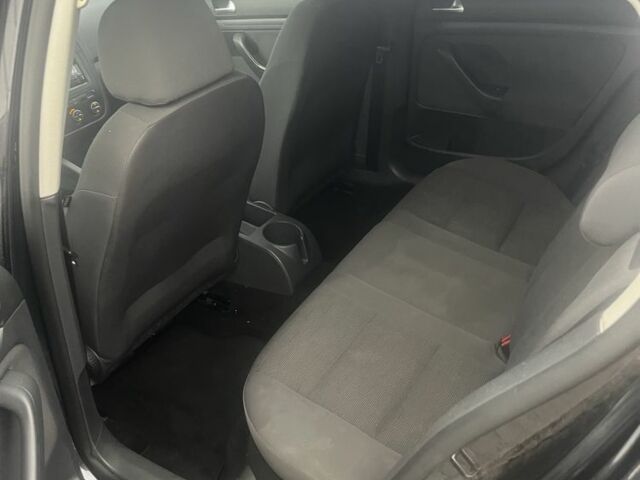 Чорний Фольксваген Гольф, об'ємом двигуна 1.6 л та пробігом 211 тис. км за 6350 $, фото 13 на Automoto.ua