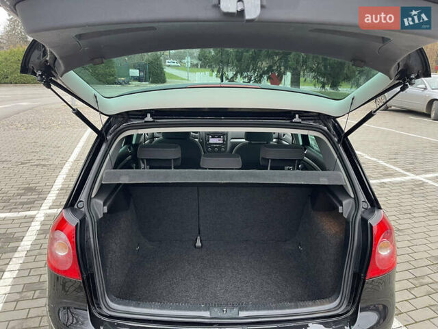 Черный Фольксваген Гольф, объемом двигателя 0 л и пробегом 240 тыс. км за 6600 $, фото 26 на Automoto.ua