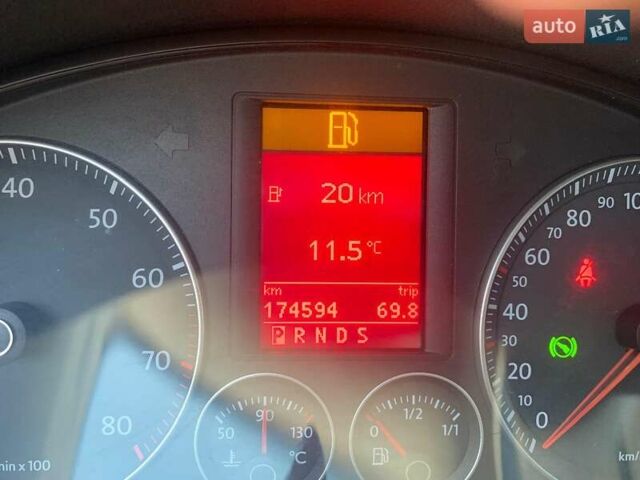 Черный Фольксваген Гольф, объемом двигателя 1.4 л и пробегом 175 тыс. км за 6999 $, фото 6 на Automoto.ua
