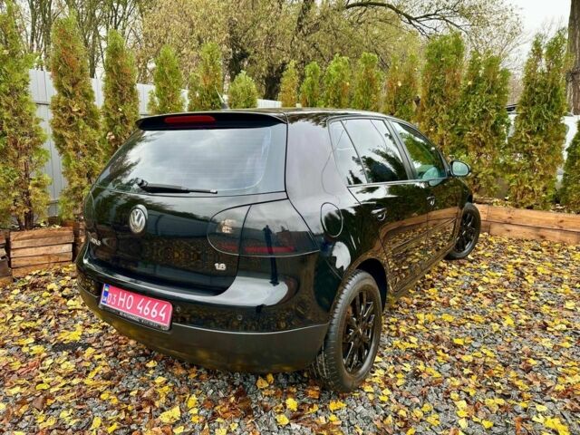 Черный Фольксваген Гольф, объемом двигателя 1.6 л и пробегом 215 тыс. км за 6300 $, фото 5 на Automoto.ua