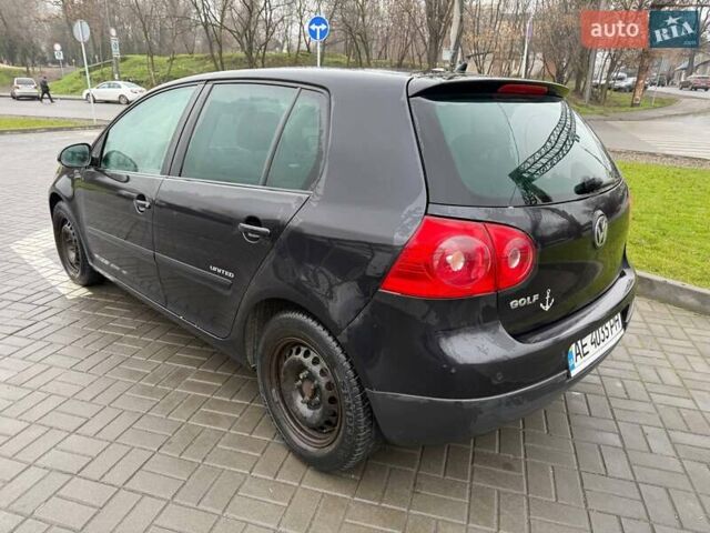 Черный Фольксваген Гольф, объемом двигателя 1.6 л и пробегом 225 тыс. км за 7300 $, фото 9 на Automoto.ua