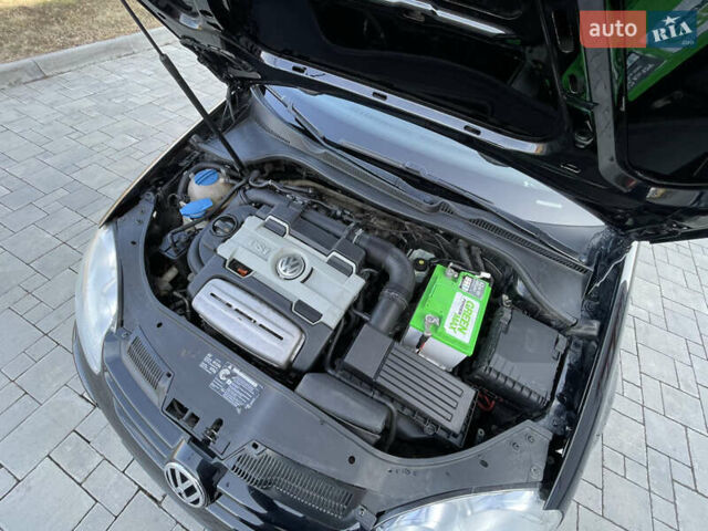 Чорний Фольксваген Гольф, об'ємом двигуна 1.4 л та пробігом 212 тис. км за 5399 $, фото 94 на Automoto.ua