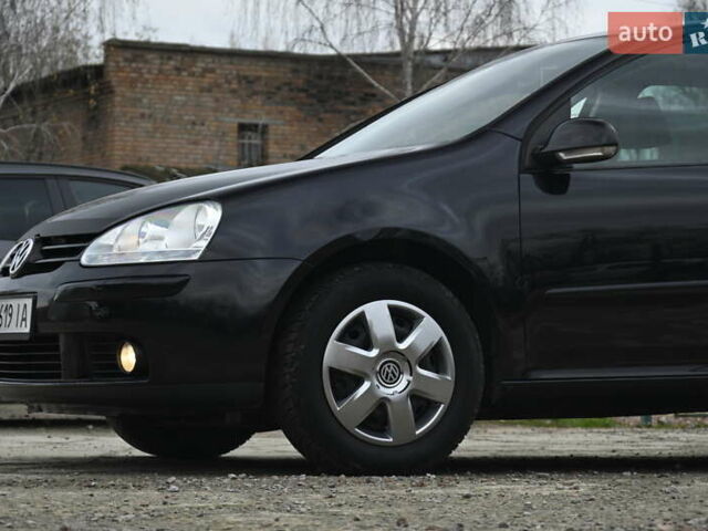 Черный Фольксваген Гольф, объемом двигателя 1.39 л и пробегом 221 тыс. км за 6800 $, фото 4 на Automoto.ua