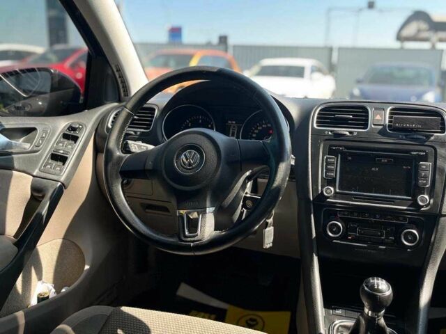 Черный Фольксваген Гольф, объемом двигателя 2 л и пробегом 131 тыс. км за 7700 $, фото 15 на Automoto.ua