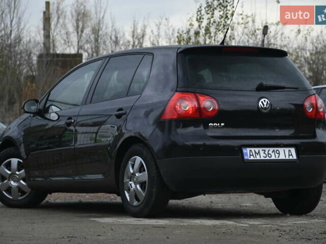 Черный Фольксваген Гольф, объемом двигателя 1.39 л и пробегом 221 тыс. км за 6800 $, фото 7 на Automoto.ua