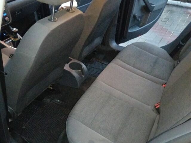 Черный Фольксваген Гольф, объемом двигателя 1.9 л и пробегом 315 тыс. км за 6800 $, фото 22 на Automoto.ua