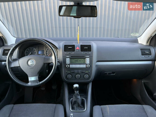 Чорний Фольксваген Гольф, об'ємом двигуна 1.4 л та пробігом 211 тис. км за 5650 $, фото 60 на Automoto.ua