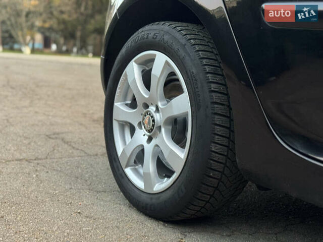 Чорний Фольксваген Гольф, об'ємом двигуна 1.6 л та пробігом 203 тис. км за 6600 $, фото 25 на Automoto.ua