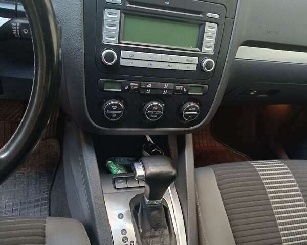 Чорний Фольксваген Гольф, об'ємом двигуна 1.97 л та пробігом 256 тис. км за 8400 $, фото 6 на Automoto.ua