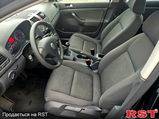 Черный Фольксваген Гольф, объемом двигателя 1.6 л и пробегом 212 тыс. км за 7099 $, фото 10 на Automoto.ua