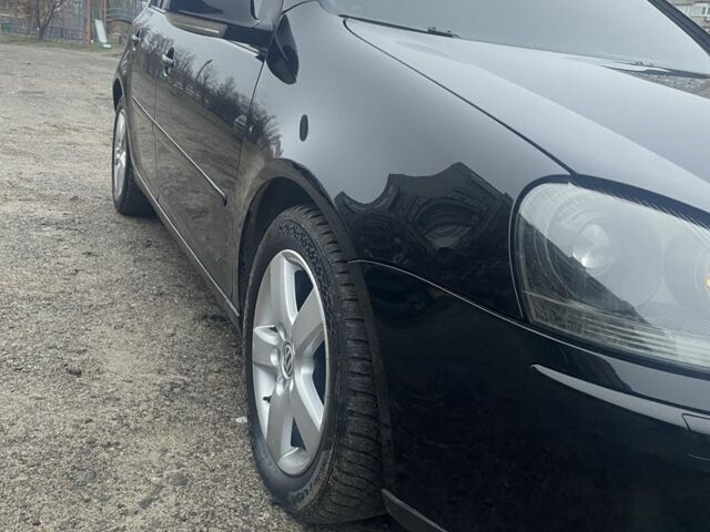 Черный Фольксваген Гольф, объемом двигателя 1.4 л и пробегом 192 тыс. км за 5999 $, фото 1 на Automoto.ua