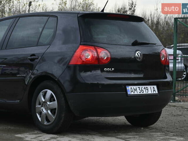Черный Фольксваген Гольф, объемом двигателя 1.39 л и пробегом 221 тыс. км за 6800 $, фото 8 на Automoto.ua