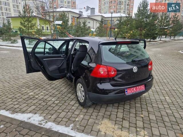 Чорний Фольксваген Гольф, об'ємом двигуна 1.6 л та пробігом 255 тис. км за 6299 $, фото 97 на Automoto.ua