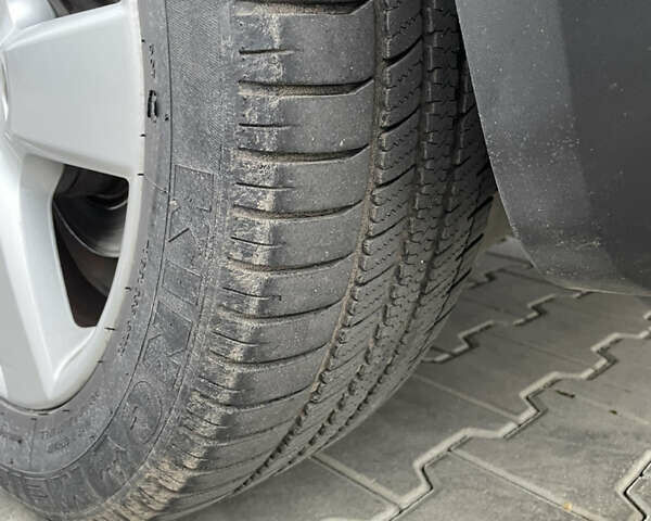 Черный Фольксваген Гольф, объемом двигателя 1.6 л и пробегом 202 тыс. км за 6600 $, фото 15 на Automoto.ua