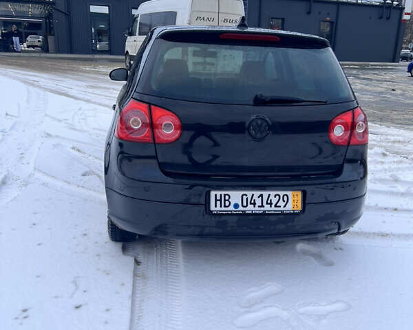 Черный Фольксваген Гольф, объемом двигателя 1.4 л и пробегом 258 тыс. км за 5850 $, фото 4 на Automoto.ua