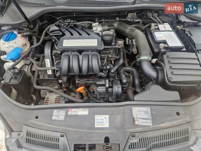 Чорний Фольксваген Гольф, об'ємом двигуна 1.6 л та пробігом 255 тис. км за 6299 $, фото 28 на Automoto.ua