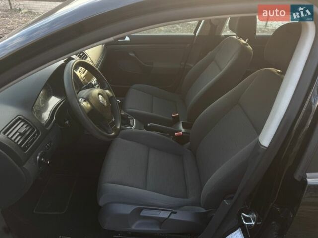 Чорний Фольксваген Гольф, об'ємом двигуна 1.4 л та пробігом 260 тис. км за 4444 $, фото 40 на Automoto.ua