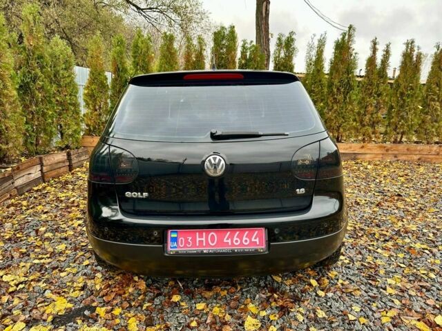 Черный Фольксваген Гольф, объемом двигателя 1.6 л и пробегом 215 тыс. км за 6300 $, фото 6 на Automoto.ua