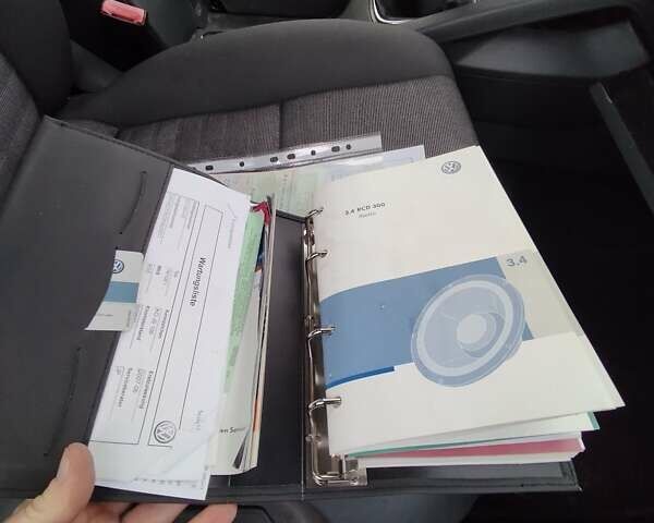 Черный Фольксваген Гольф, объемом двигателя 1.6 л и пробегом 242 тыс. км за 5850 $, фото 36 на Automoto.ua