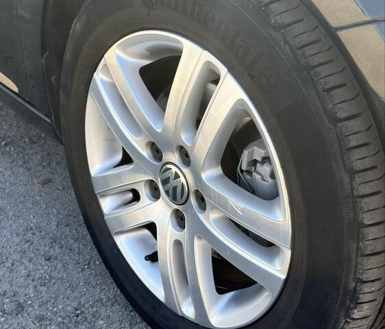 Чорний Фольксваген Гольф, об'ємом двигуна 2 л та пробігом 158 тис. км за 8687 $, фото 2 на Automoto.ua