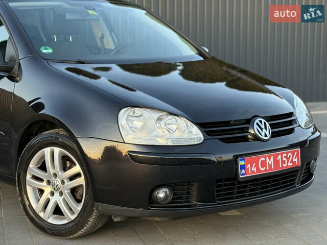Черный Фольксваген Гольф, объемом двигателя 1.4 л и пробегом 211 тыс. км за 5690 $, фото 31 на Automoto.ua