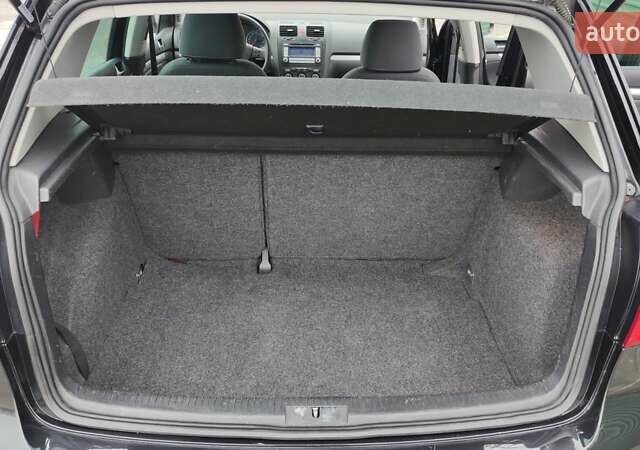 Чорний Фольксваген Гольф, об'ємом двигуна 1.4 л та пробігом 181 тис. км за 6500 $, фото 16 на Automoto.ua