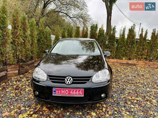 Черный Фольксваген Гольф, объемом двигателя 1.6 л и пробегом 215 тыс. км за 6300 $, фото 4 на Automoto.ua