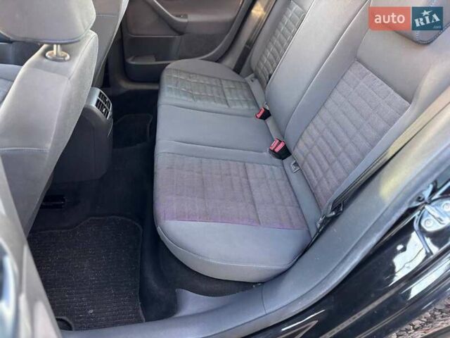 Чорний Фольксваген Гольф, об'ємом двигуна 1.6 л та пробігом 198 тис. км за 6999 $, фото 20 на Automoto.ua